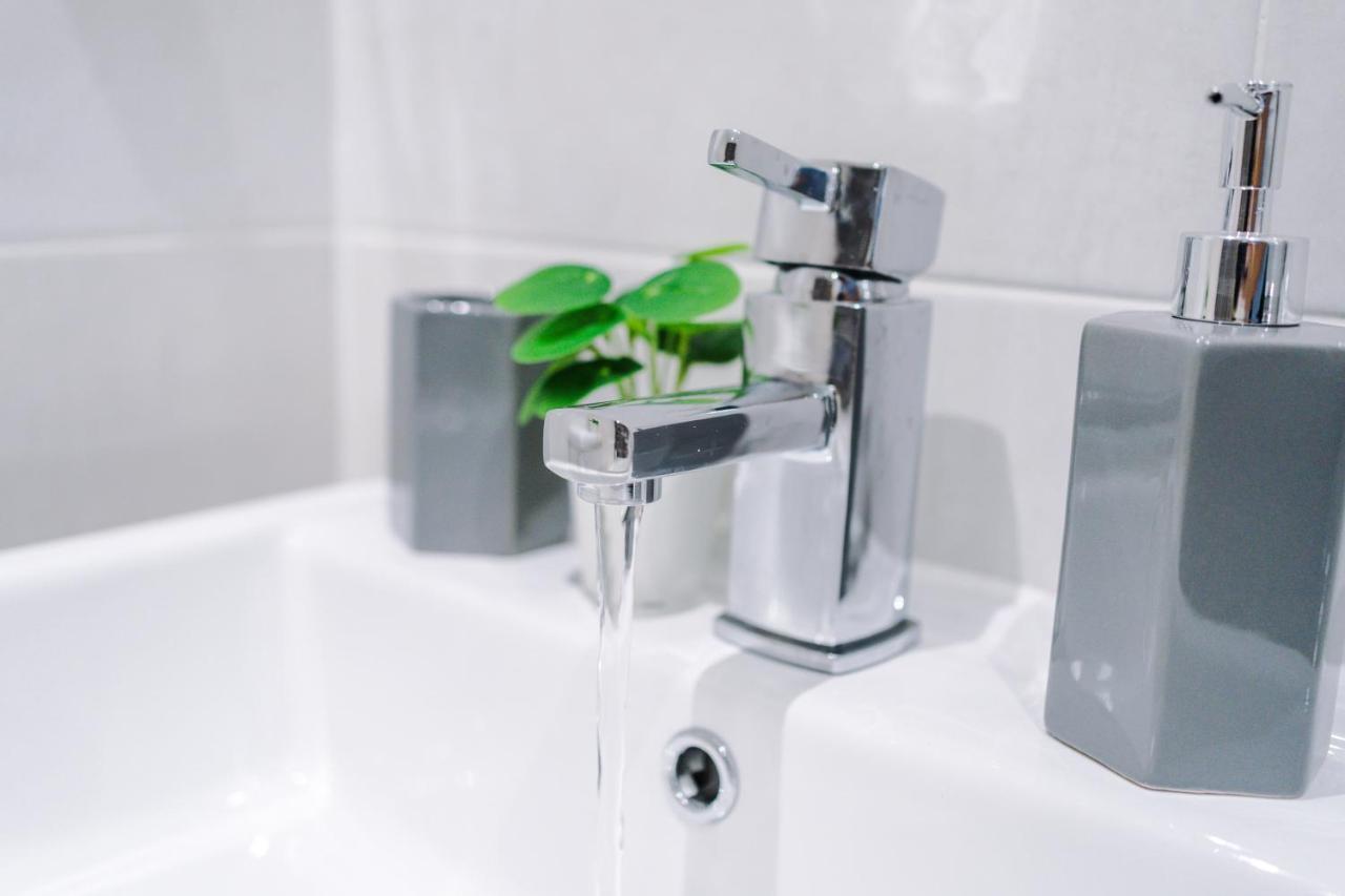 ✰Onpoint - Modern 2 Bed Apartment Close To Centre✰ Leeds  Eksteriør bilde
